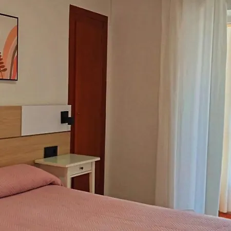 ホスタル バイア カディス